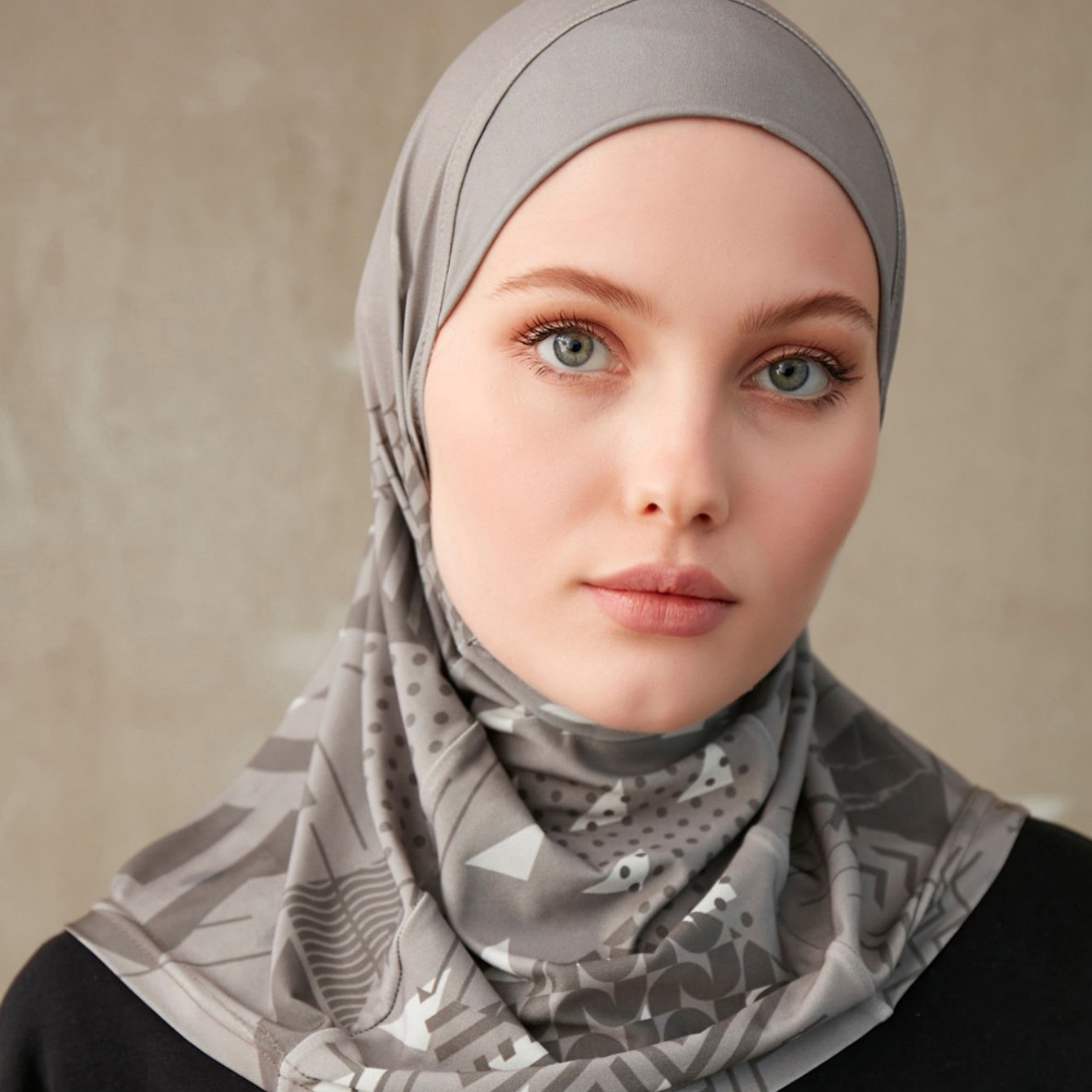 Hijab-instantane-a-motifs-geometriques-picture-9
