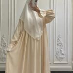 Robe-de-priere-avec-voile-manches-bouffantes-picture-1