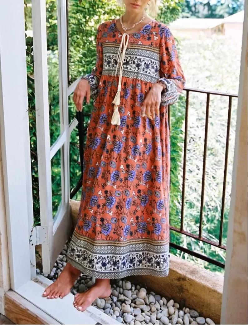 Robe-longue-boheme-a-pompons-picture-2-1